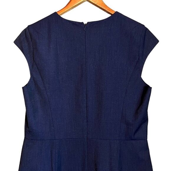 NWT! Ann Taylor factory navy short sleeve dress - Picture 5 of 10